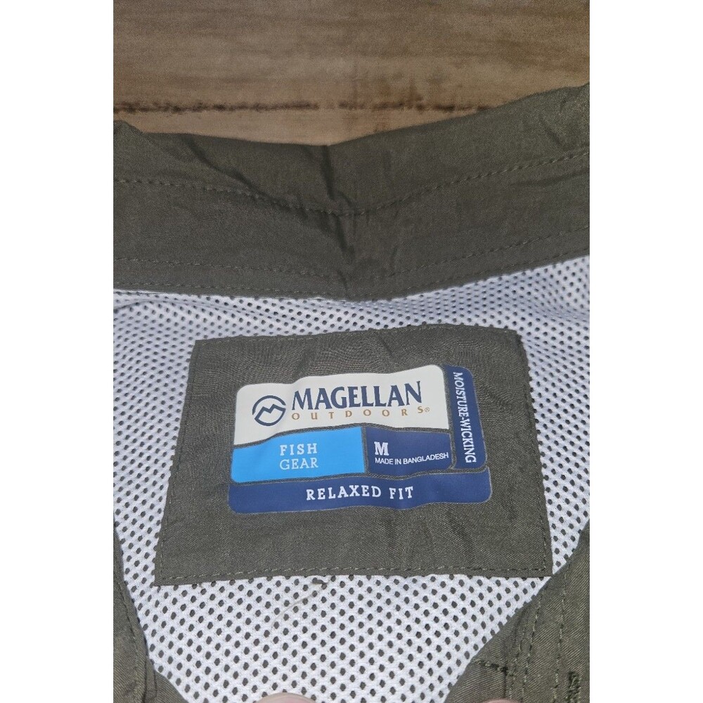 NEW Magellan Outdoors OLIVE Fishing Shirt Mens Medium M vented LAGUNA MADRE - Picture 9 of 12